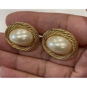 Vintage 80s Trifari Earrings Oval Gold Tone Faux Pearl Braid Rope Clip-on